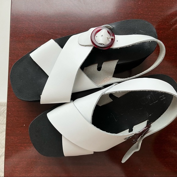 Vintage Kenneth Cole Unlisted Sandals - Picture 2 of 5